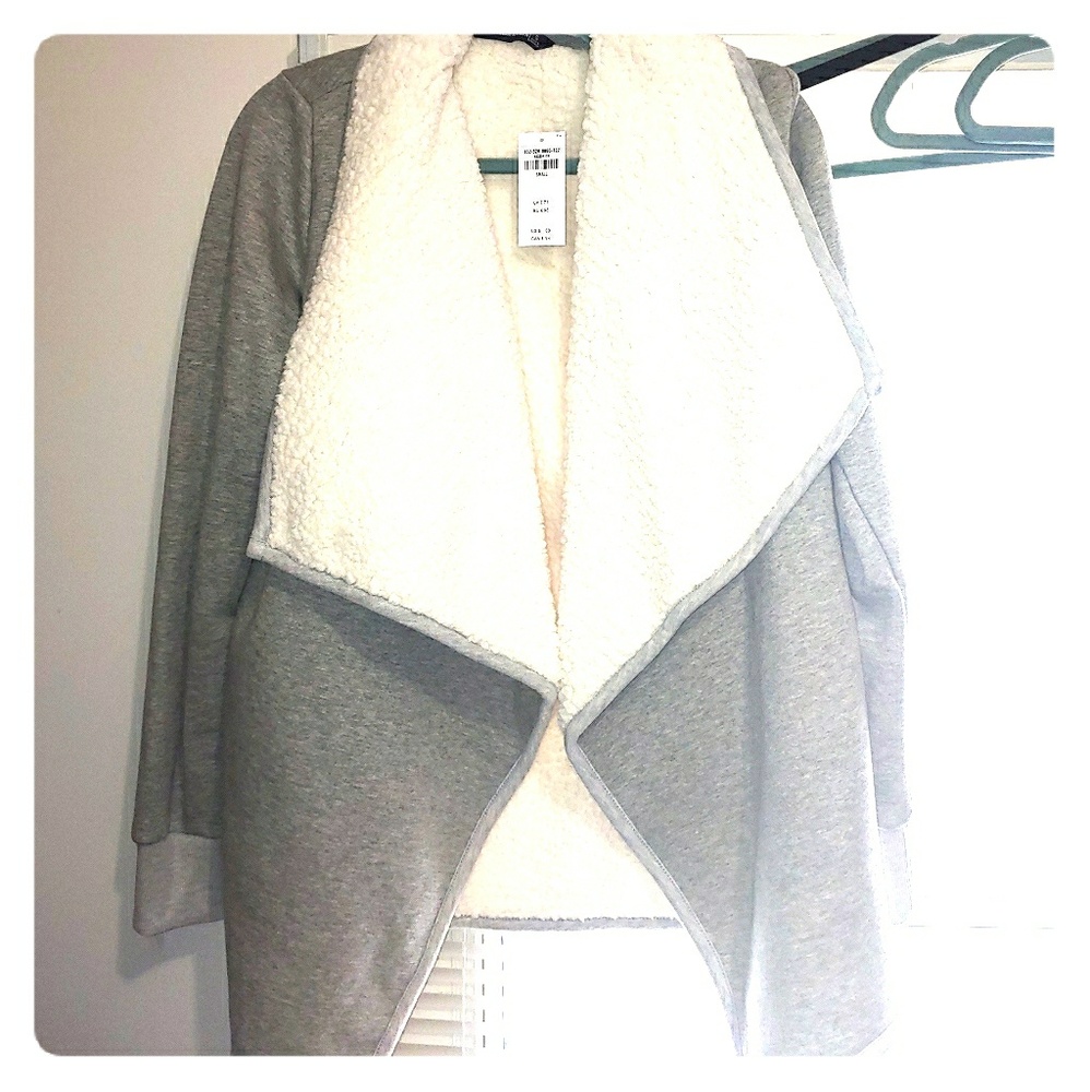 New Abercrombie & Fitch Cardigan